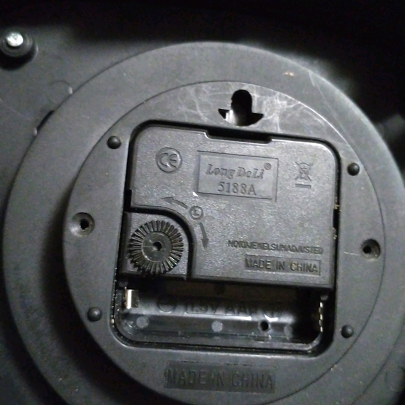 Clock - Picture 3 of 3